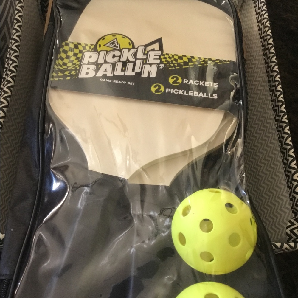 Pickleball Paddle Set in Cream + Neon Yellow ~ 2 rackets + 2 pickle balls